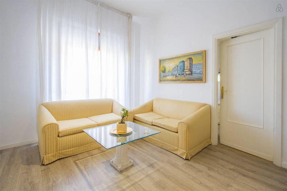 B&B Degli Artisti Suite レッチェ エクステリア 写真
